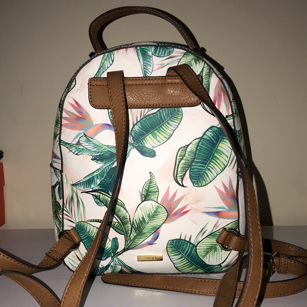 Purse/Mini Bookbag - Picture 2 of 3